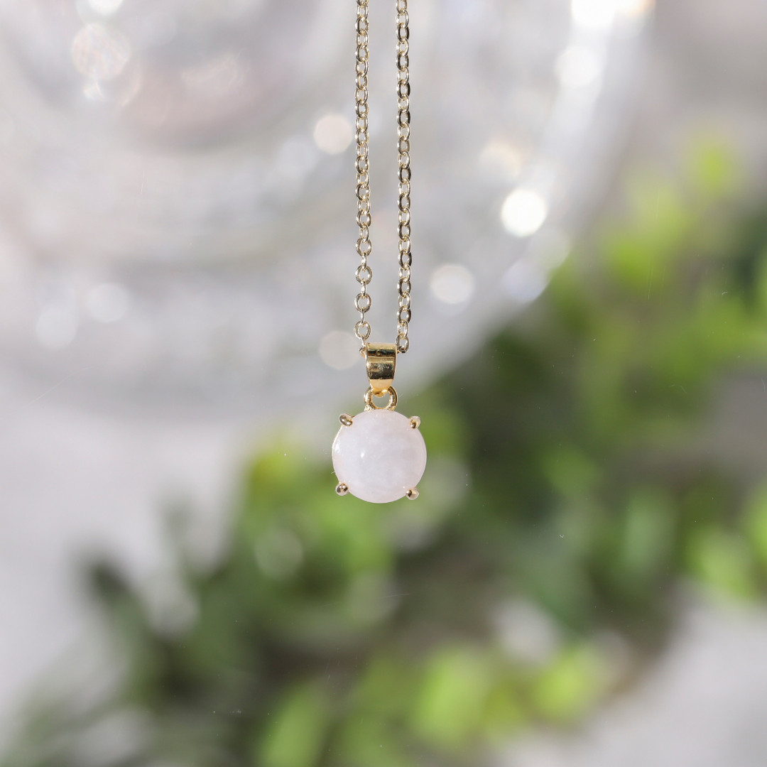 k18 翡翠ネックレス　希少　ラピスラズリ　ヒスイ　ゴールド 翡翠 18K ペンダント ヒスイ ネックレス ゴールド 天然石