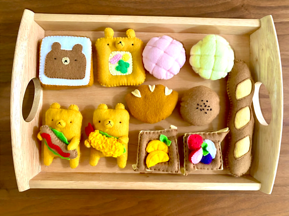 フェルトままごと ハードパンと食パンセット ✎ ------------------------ 久しぶりに作りました⟡˖· ハート
