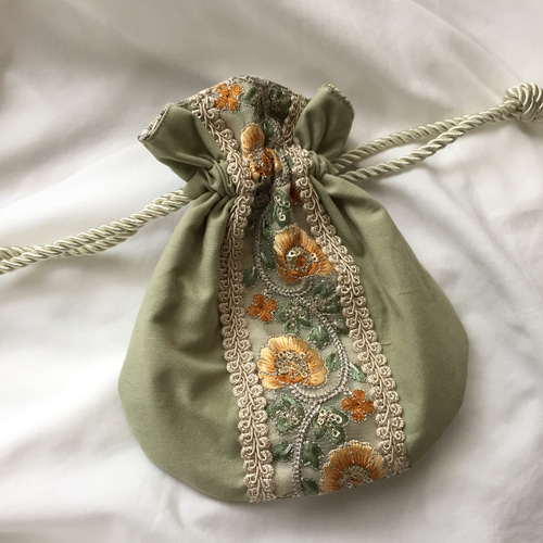 インド刺繍 リボン まんまる 丸巾着 ポーチ グリーン 巾着袋 みさちん 