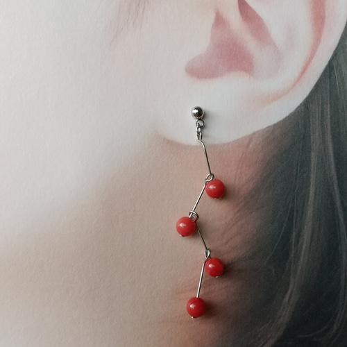 天然赤珊瑚 /フックピアス/ ピアス Ｅー010 Amazon | 【Rvaru】 K18 赤珊瑚 ピアス (染色加工) 10mm フック