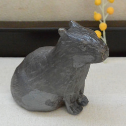 カピバラ　陶芸置き物　大きいネズミ　お座りカピバラ　手作り陶芸　陶器の置物 1枚目の画像