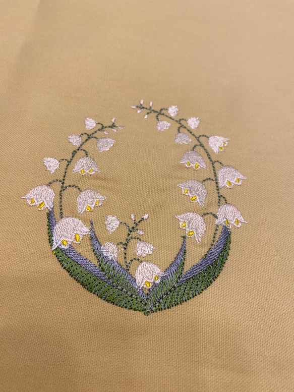 すずらん刺繍　テーブルライナー　黄色地 10枚目の画像