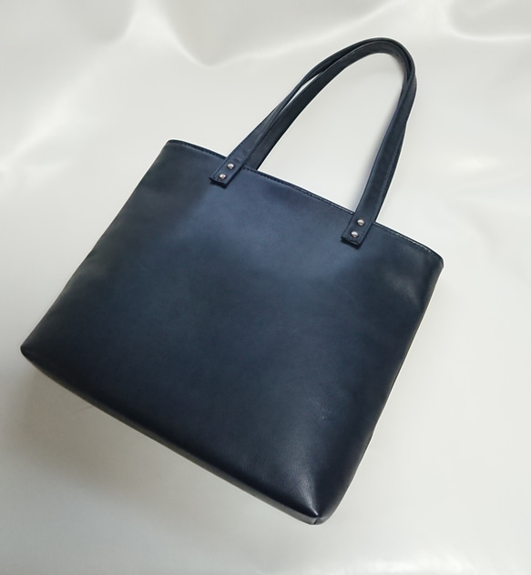 革のしっかりした、縫製です ビジネストートバッグ 男女兼用 ネイビー 本革手縫い (送料無料