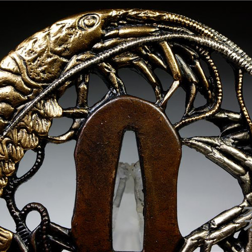 細工唐銅金銀象嵌 海老紋鍔 石黒政英在銘 刀装具 武具 8.5cm 143g 彫刻