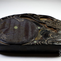 細工 端渓の硯 龍神文高彫 文房具 年代美品 在銘 長さ約15.6cm 3枚目の画像