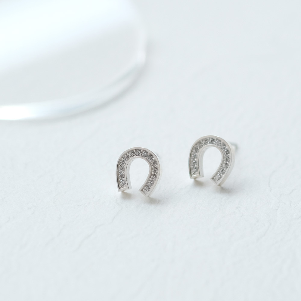 馬蹄 レール留め ピアス イヤリング シルバー925