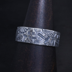 指輪 メンズ : 和mixture ring 幅8mm 菊紋 八咫烏 金鎚 ブランド シルバーリング 14～27号 5枚目の画像