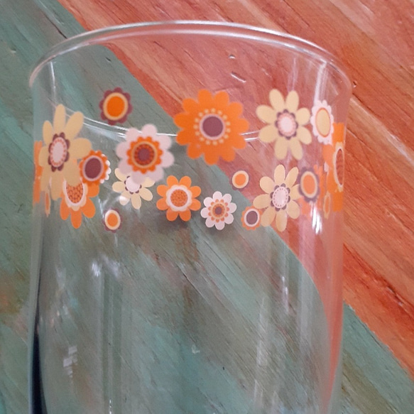 レトロなお花のペアビアグラス 6枚目の画像