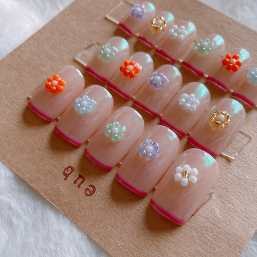るびページ   2点  ネイルチップ 𓂃✴︎ 推しネイル✴︎𓂃 ⁡ カラフルピーチ ⁡ 推しイベント