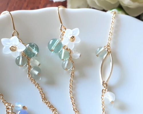 専用【A】ロゼンジのホワイトムーンストーンとカイヤナイトピアス ピアス/イヤリング -white shells and denim- カイヤナイト×淡水