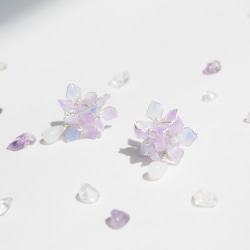 紫陽花と雫のピアス・イヤリング 2枚目の画像