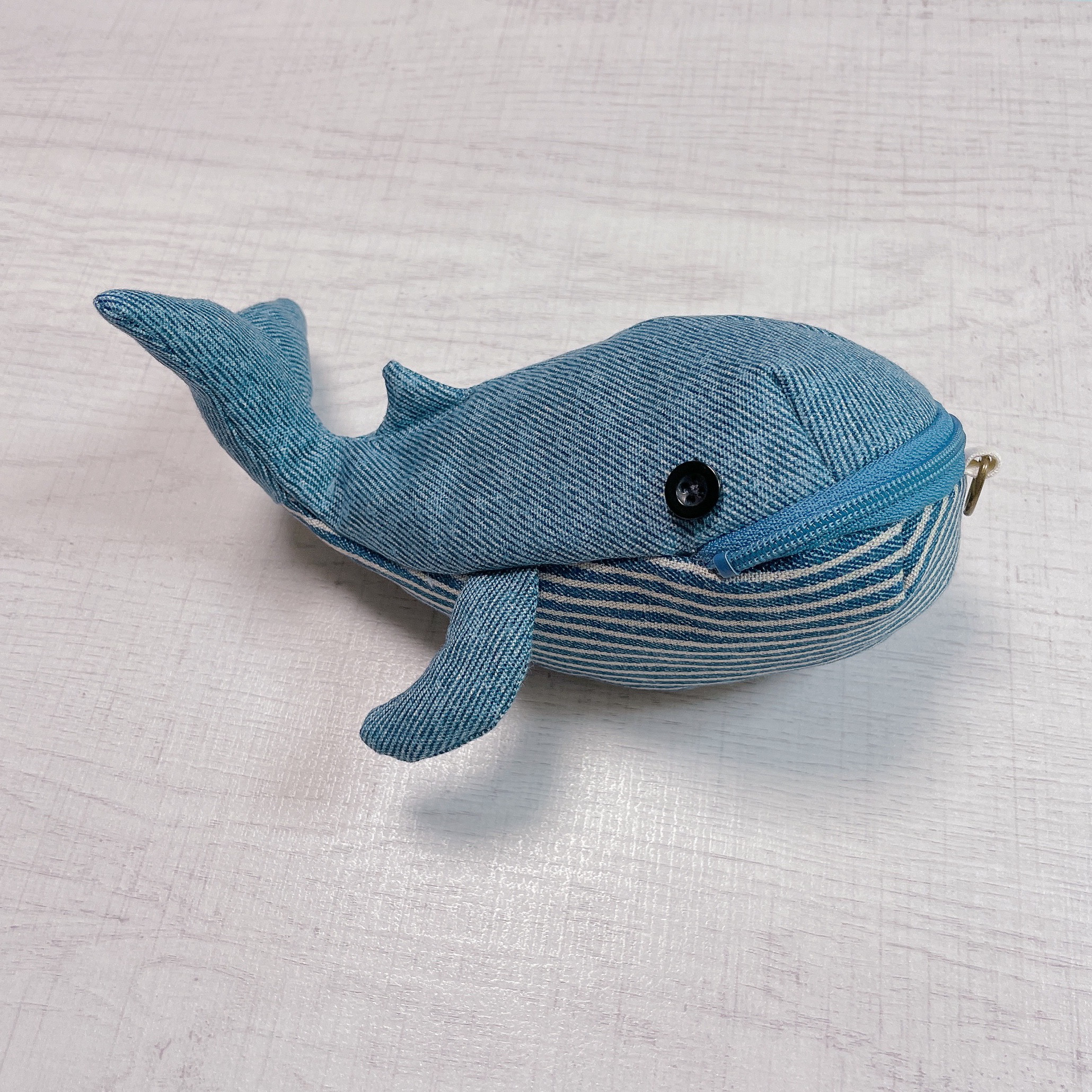 クジラポーチ 紺色 ポーチ まぁ・海のポケット mashiroten 通販