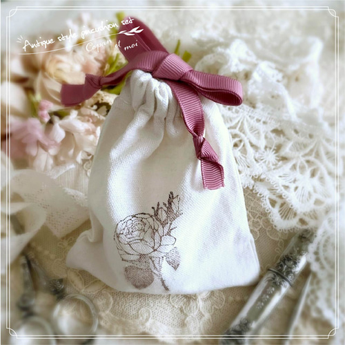 グーグリーちゃんのバラのピンクッション　アンティークレース 針山/ピンクッション 花柄レース刺繍 （ハギレ活用！】簡単