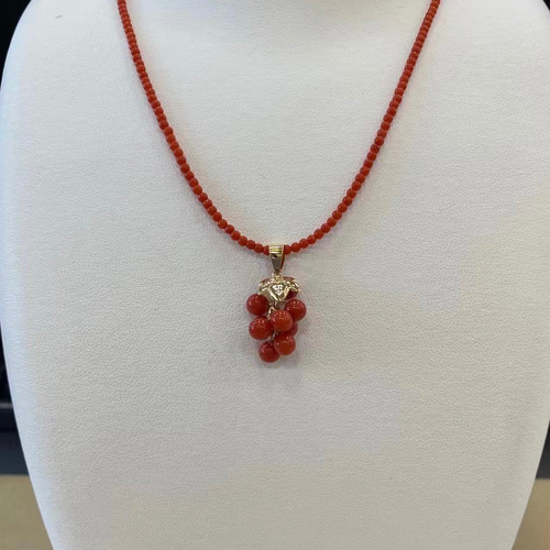 珊瑚 サンゴペンダント ぶどう 葡萄 18金 刻印あり 日本製 ネックレス