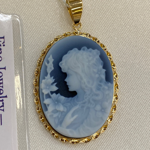 新作 メノウカメオペンダントトップ K18金 女と花 刻印あり サイン入り