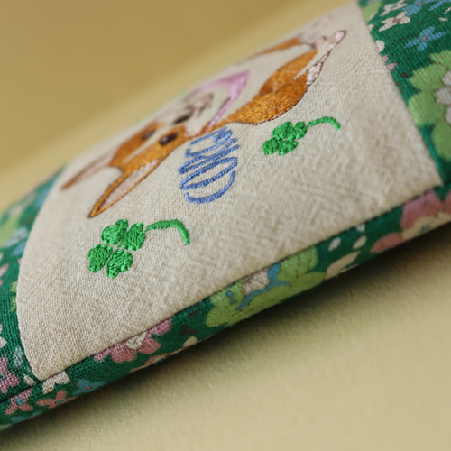 【リネン刺繍　kako☆ページ】クッションカバー　メガネケース リネン刺繍 kako☆ページ】クッションカバー メガネケース