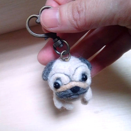 羊毛フェルトパグ（フォーン）のキーホルダー その他雑貨 Lana** 通販