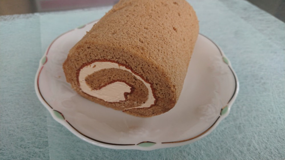 【昔懐かし】バタークリームロールケーキ【プレーン・コーヒー各１本セット】クール便発送 3枚目の画像