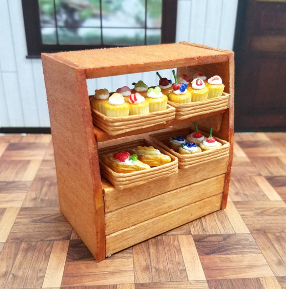 焼き菓子屋さんショーケース　ミニチュアスイーツ　ミニチュアフード　ドールハウス ミニチュア ドールハウス 手作りキット ケーキショーケース X