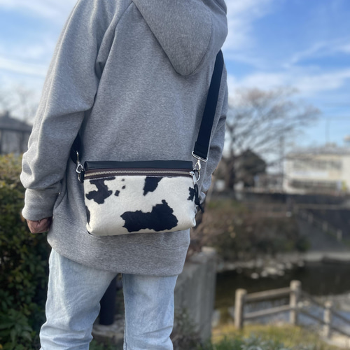 お出掛けミニショルダーバッグ クロスボディバッグ（白）春夏秋冬