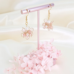 ✨嬉しい オマケ 付き✨ 再販×53 人気 桜 うる艶 桜ピアス 桜イヤリング ピンク 上品 キレイめ 透明感 花 軽量 4枚目の画像