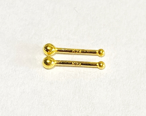 人気★再..再販★K24純金★バーベル丸玉スタッドピアス　24金釈迦玉ピアス　シンプル小さめ小ぶりミニゴールド輝く 7枚目の画像