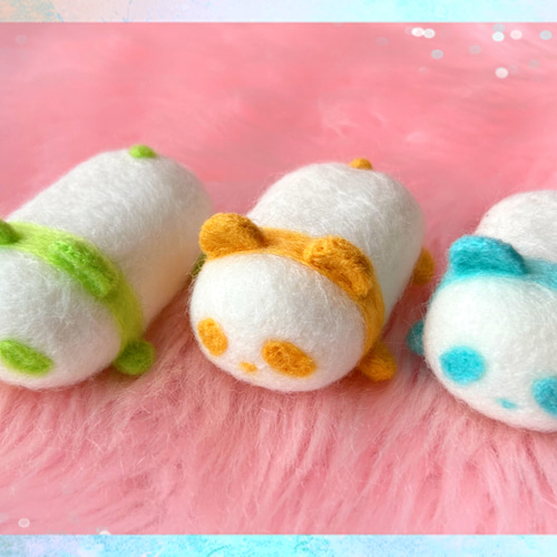 レインボーカラーふわぱん♡羊毛フェルトのふわふわパンダふわぱん