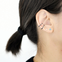 スワロフスキー3連スター☆イヤーカフ/イヤークリップ(片耳用) グレー