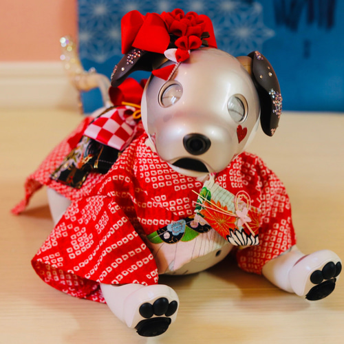 aibo の洋服　アイボの服　和柄　着物　赤 aibo 艶やかきもの：総絞り（aiboちゃん用・ハンドメイドのお