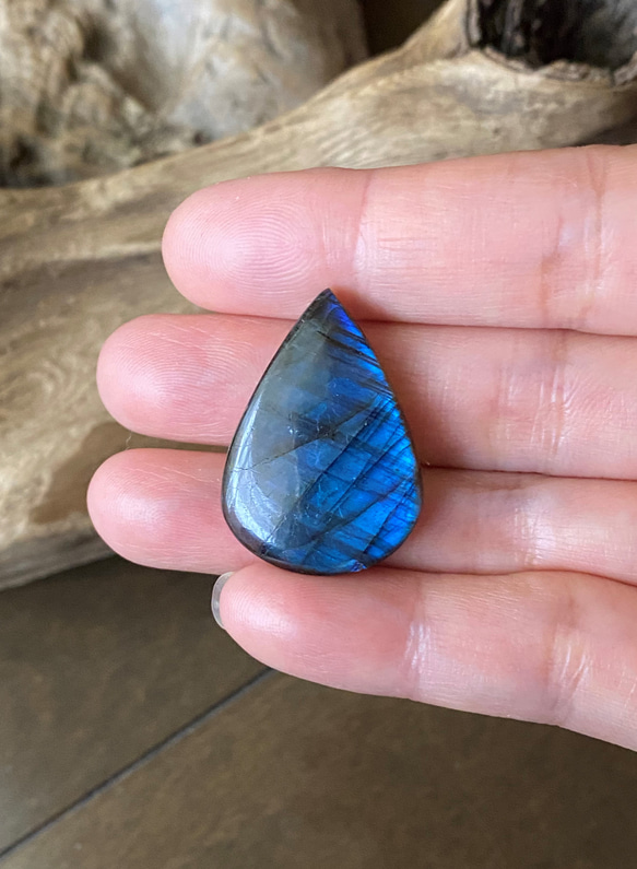 Topクォリティ ブルーフラッシュ AAA  Labradorite ルース 12 天然石 2枚目の画像