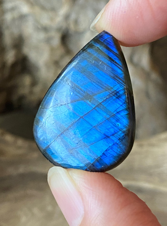 Topクォリティ ブルーフラッシュ AAA  Labradorite ルース 12 天然石 11枚目の画像