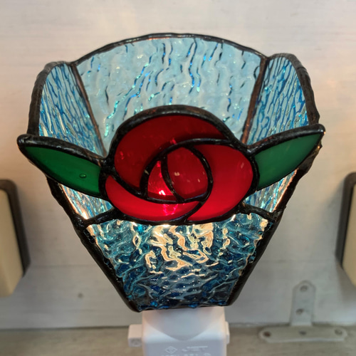 おやすみランプ・赤色のバラ＆水色 ステンドグラスランプ フット