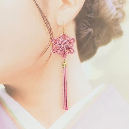 受注制作】八重菊結びのタッセルピアス・イヤリング（ピンク） 和風