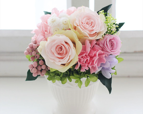 プリザーブドフラワー　豪華　華麗　ピンク　バラ　カーネーション プリザーブドフラワー＜シュシュ＞ピンクライム バラ カーネーション