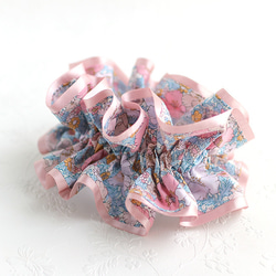 Scrunchie [Double]：Liberty Liberty 般的花卉圖案 Medu Song Pink：立體感 華麗的 第1張的照片