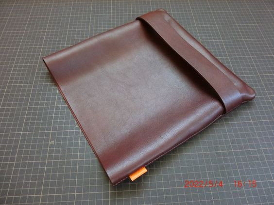 本革製ブックバッグ　ハードカバー対応