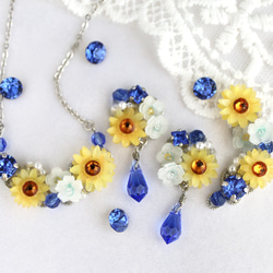 向日葵の花束ネックレス（サファイアカラークリスタルガラス） 6枚目の画像