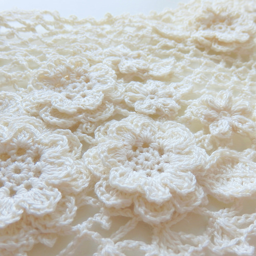 かぎ針編み ラミークロッシェレースのつけ襟 『花のワルツ』 その他