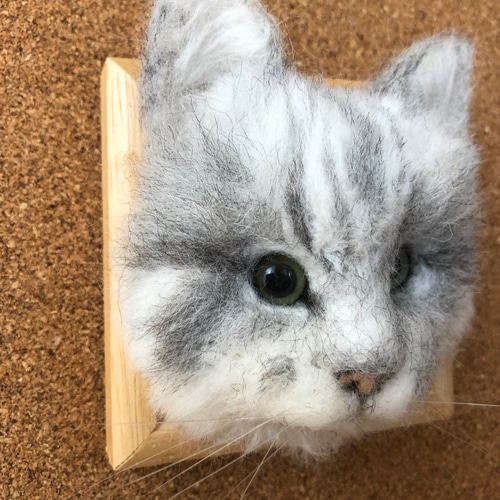 羊毛フェルト 猫人形 グレーとホワイト 羊毛フェルト 猫 可動ねこ 羊毛フェルト にじいろ 羊毛フェルト