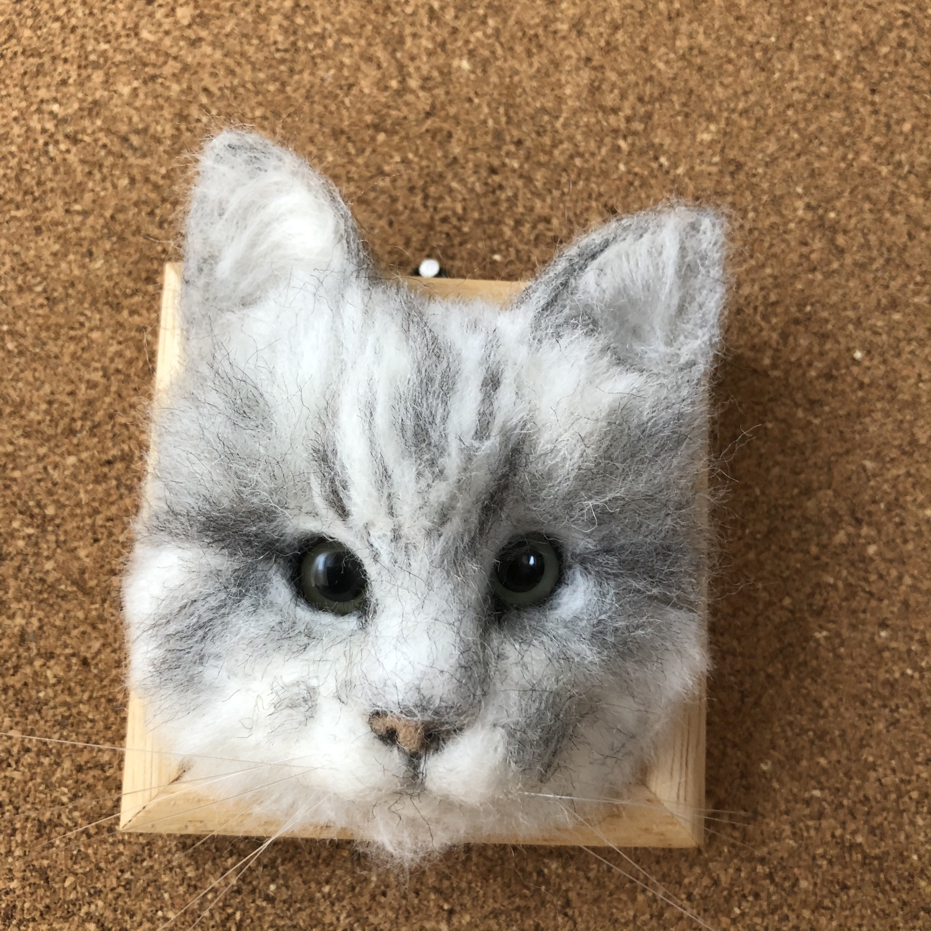 羊毛フェルト猫　グレー長毛 羊毛フェルト 長毛猫ちゃん 羊毛フェルト 五枚皿屋 通販 16449685