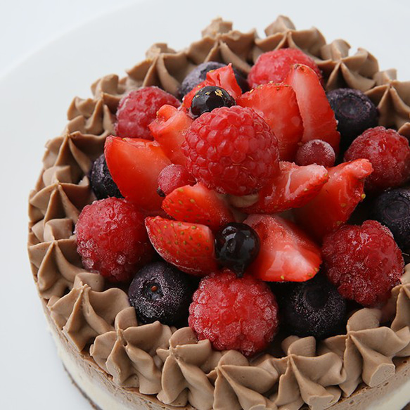 お祝い　お誕生日にいかがですか！グルテンフリー ヴィーガンスイーツ RAWチョコケーキ18cmホール 3枚目の画像