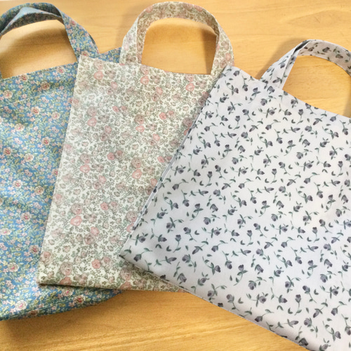 リバティ ラミネート A4サイズのトートバッグ♡ トートバッグ
