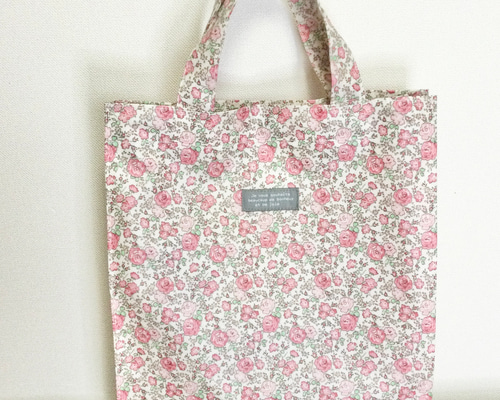 リバティ ラミネート A4サイズのトートバッグ♡ トートバッグ