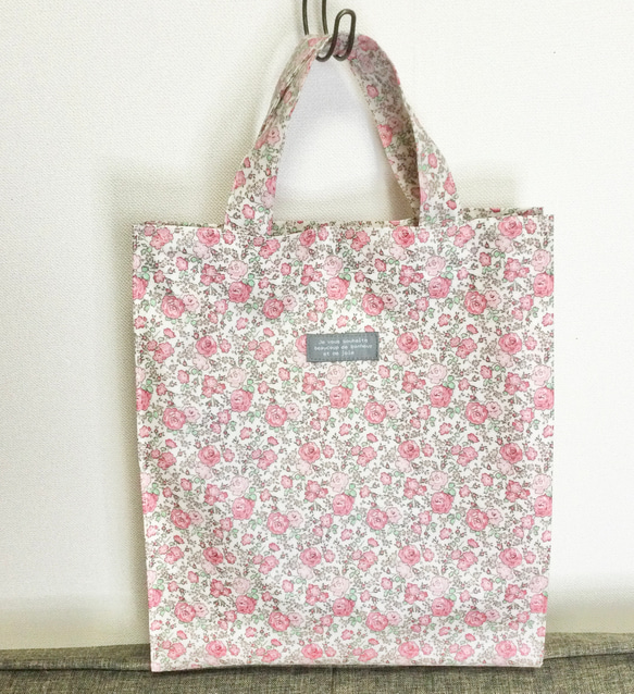 リバティ ハンドメイド とっても大きな トートバック 縦50横50マチ20