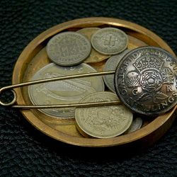 ＃B67 UK Coin Brooch 1枚目の画像