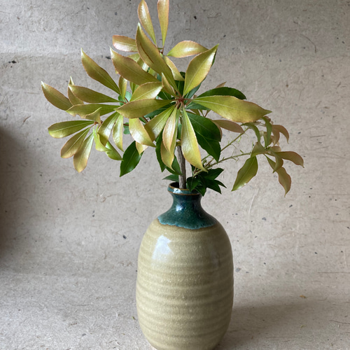 黄瀬戸 とっくり型花瓶（花生け）026 一輪挿し・花瓶・花器