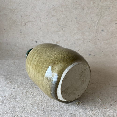 黄瀬戸花瓶 瀬戸焼・一里塚本業窯】黄瀬戸一輪挿し 織部 - 民藝のある暮し