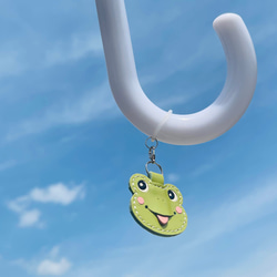 【本革】☆.｡.:*・幸せを呼ぶ☆.｡.:*・可愛いカエルのアンブレラマーカー  傘タグ チャーム 3枚目の画像