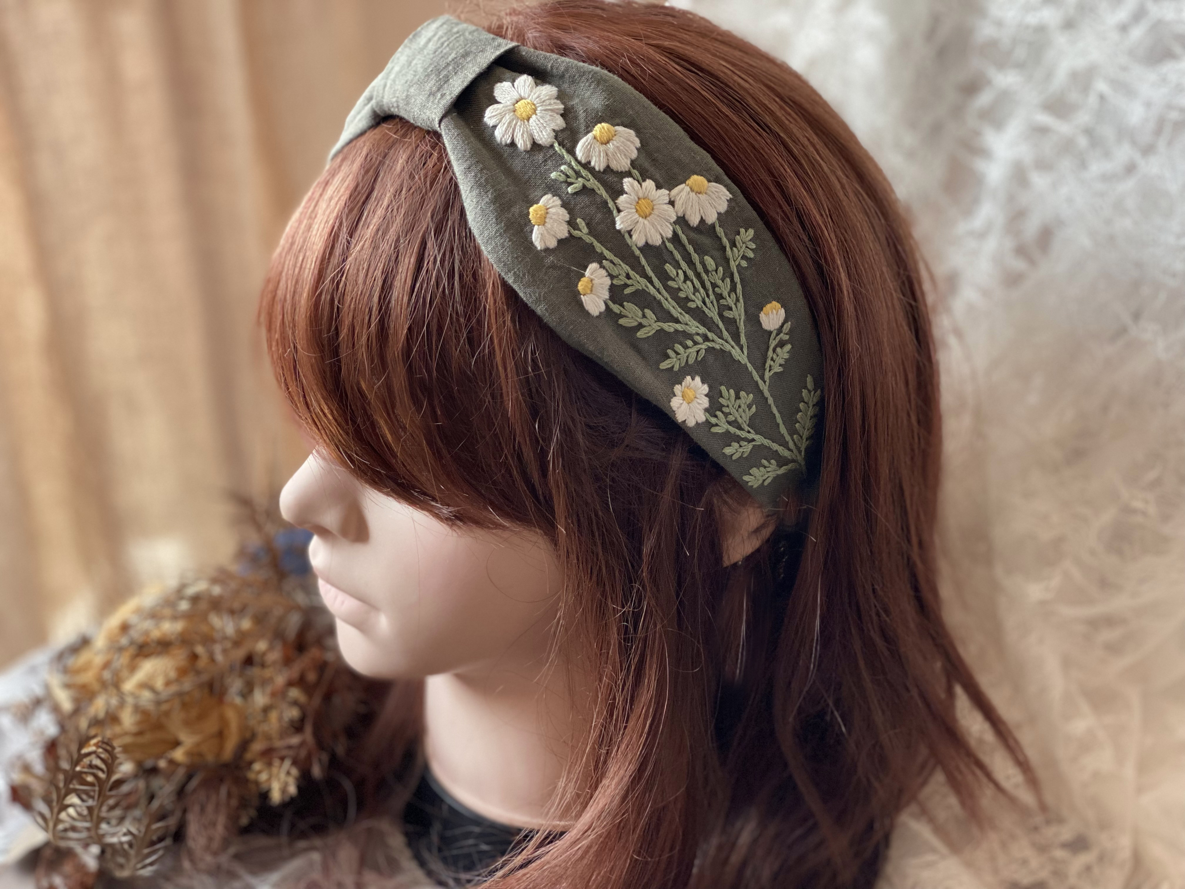 野に咲く花のカチューム《カモミール》（カーキ）