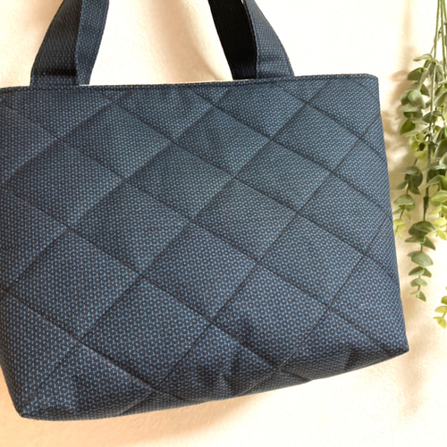 ハンドメイド パッチワークキルト トートバッグ - メルカリ